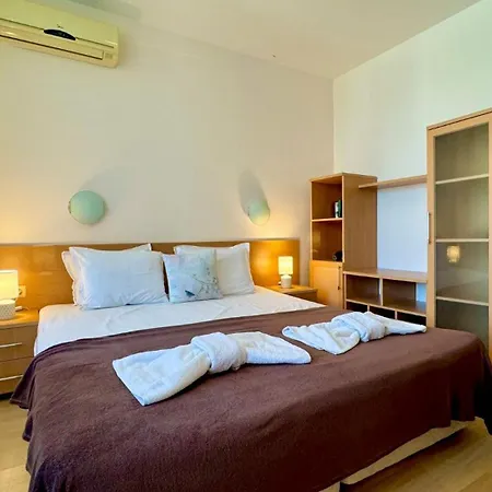 Bratanov Trakia * Slantchev Briag